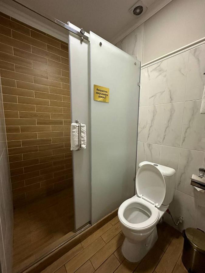 בישקק Gоlden Dragon Villa Hotel מראה חיצוני תמונה