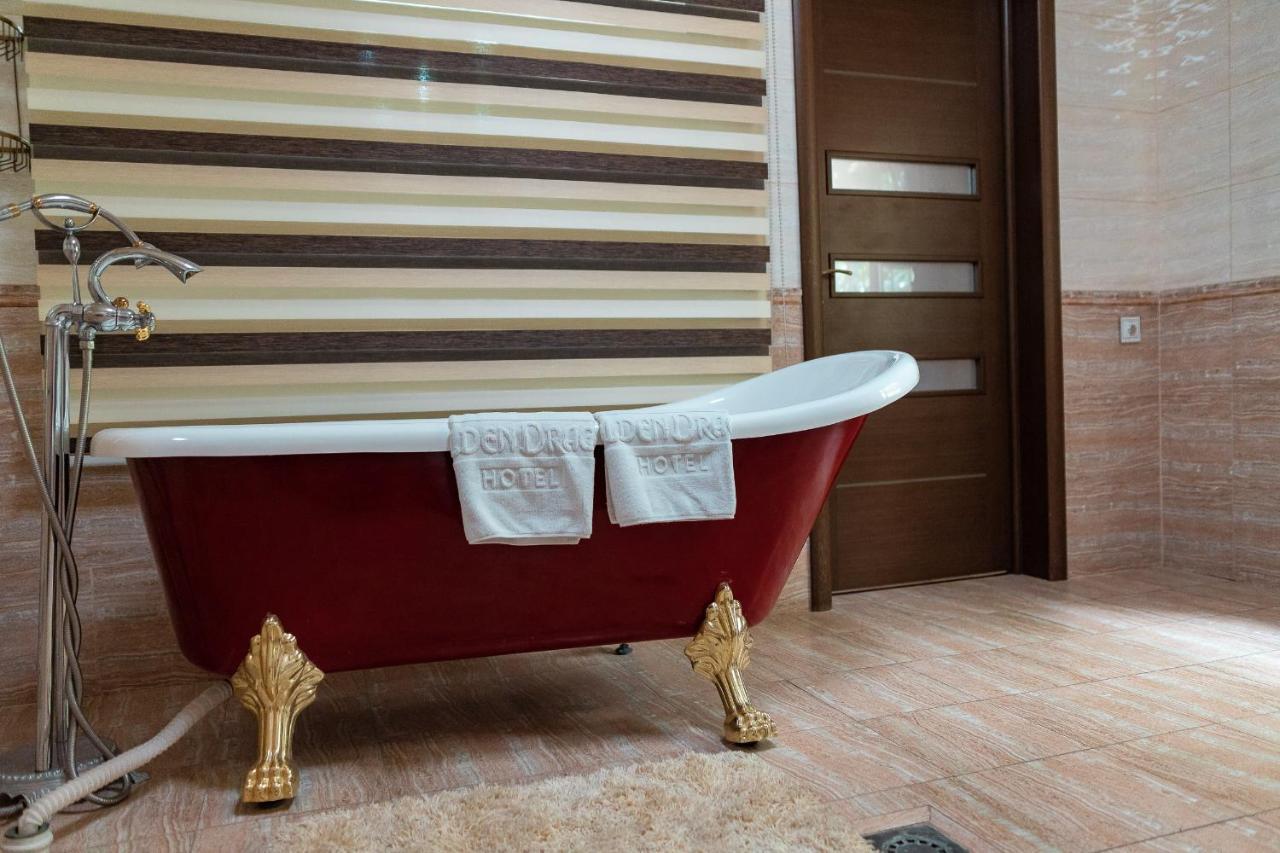 בישקק Gоlden Dragon Villa Hotel מראה חיצוני תמונה